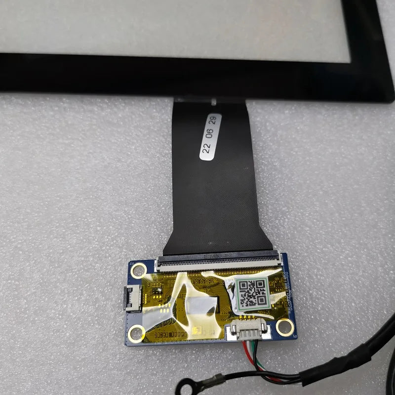 12.1' Capacitive Touch Screen R3.9 Linux WIN Android USB Plug and Play Tempered Glass G+G